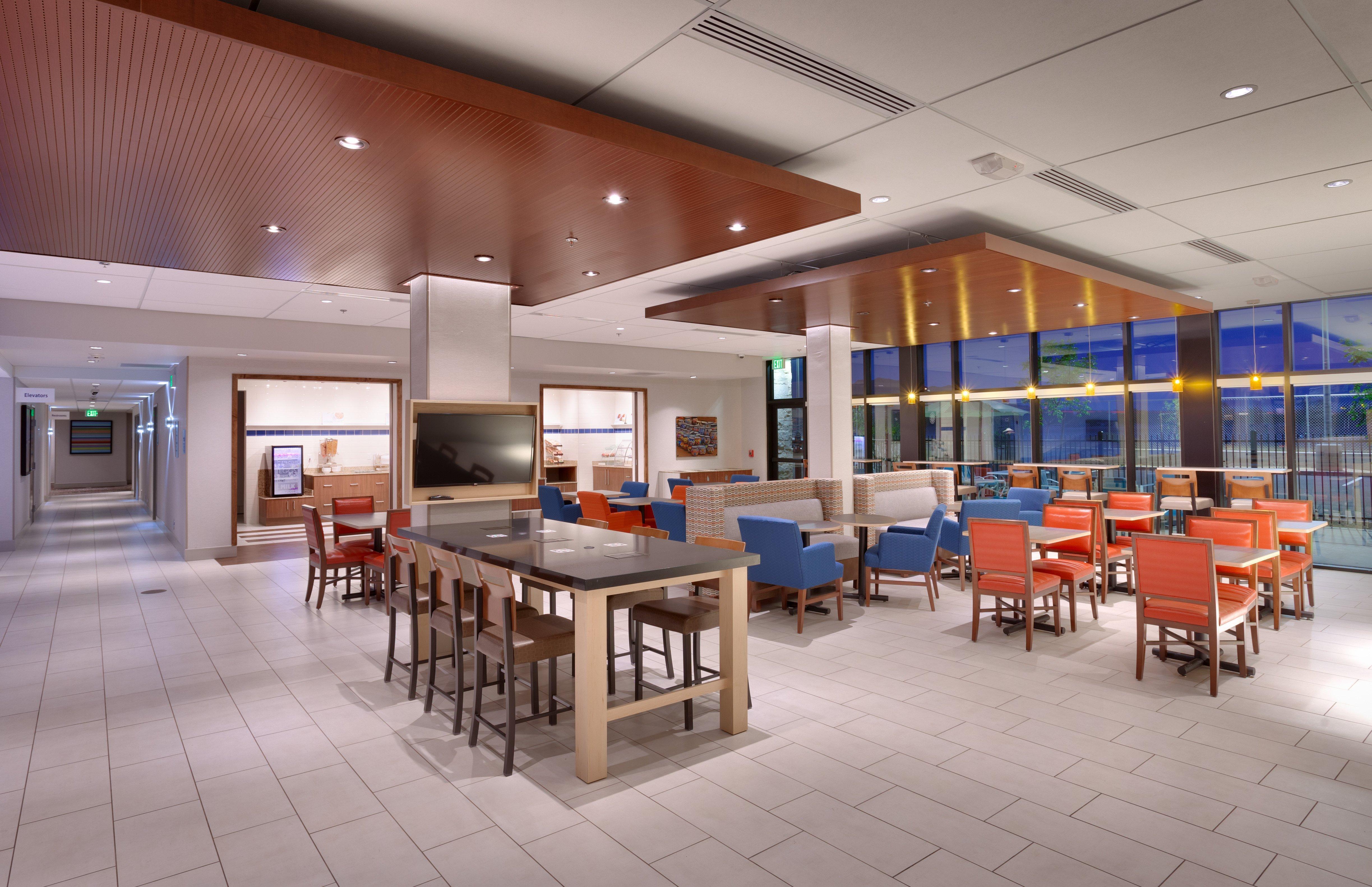 Holiday Inn Express & Suites Phoenix West - Buckeye By Ihg Buitenkant foto